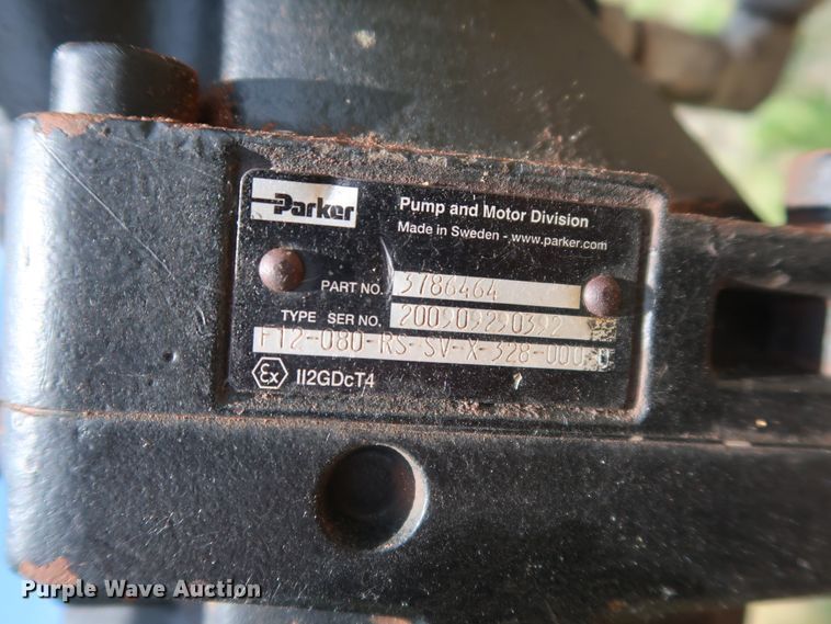 image for item FE9673 2011 MacDon R85 windrower