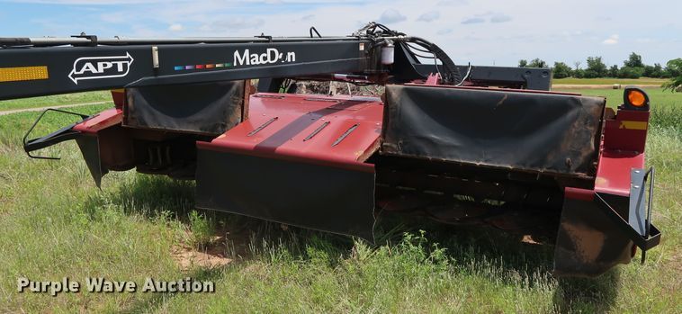 image for item FE9673 2011 MacDon R85 windrower
