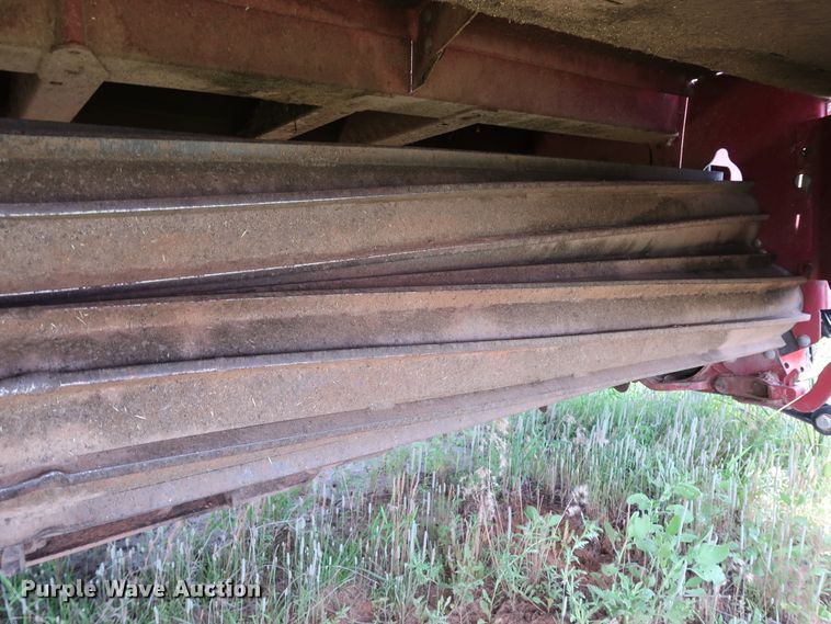 image for item FE9673 2011 MacDon R85 windrower