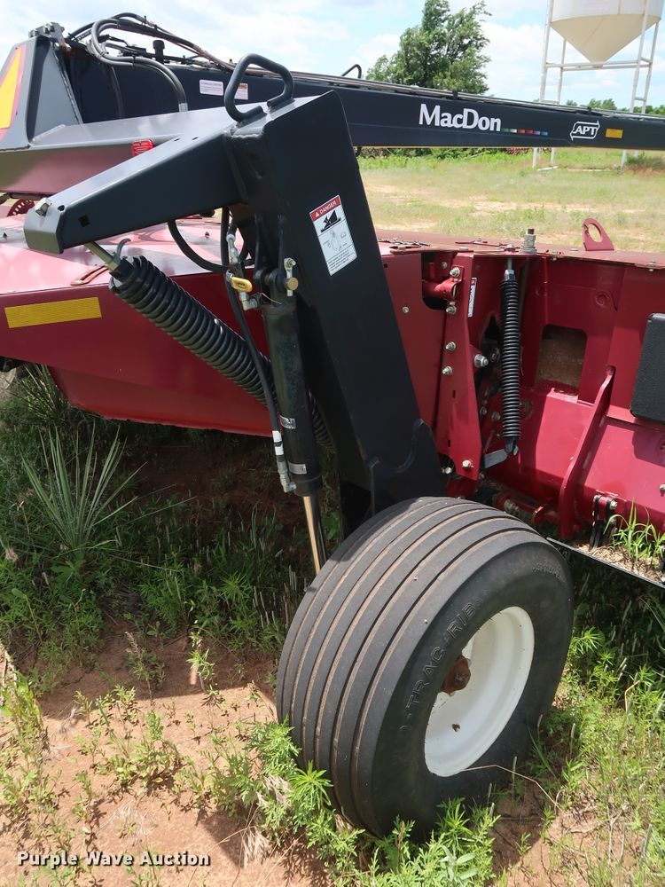 image for item FE9673 2011 MacDon R85 windrower