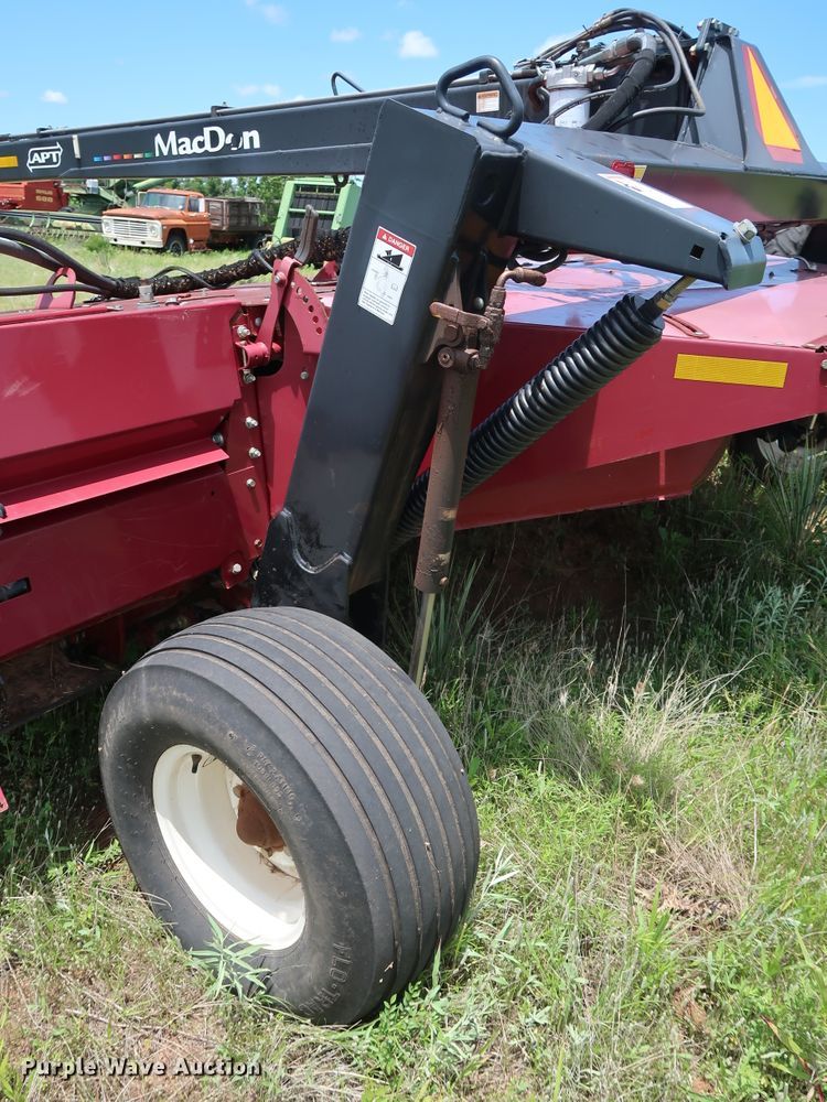 image for item FE9673 2011 MacDon R85 windrower