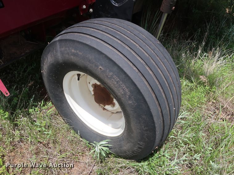 image for item FE9673 2011 MacDon R85 windrower