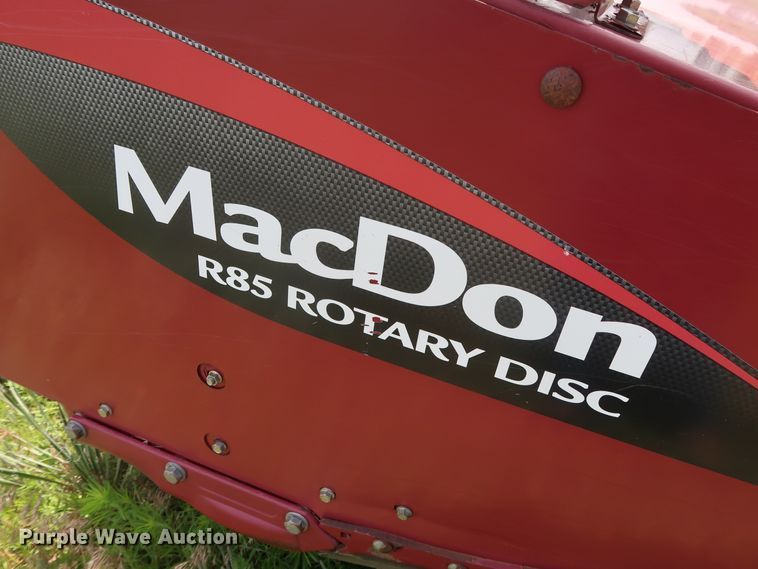 image for item FE9673 2011 MacDon R85 windrower