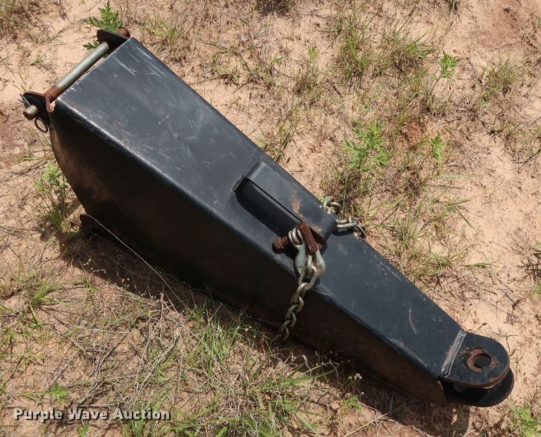 image for item FE9673 2011 MacDon R85 windrower