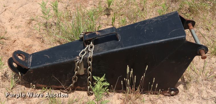 image for item FE9673 2011 MacDon R85 windrower