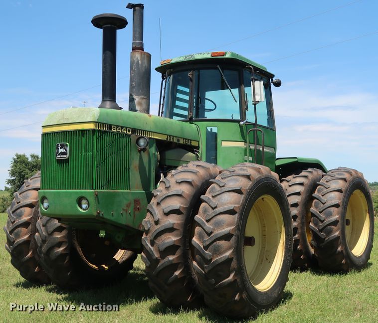 image for item FE9683 1980 John Deere 8440 4WD tractor