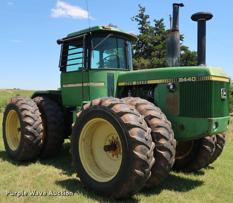 image for item FE9683 1980 John Deere 8440 4WD tractor