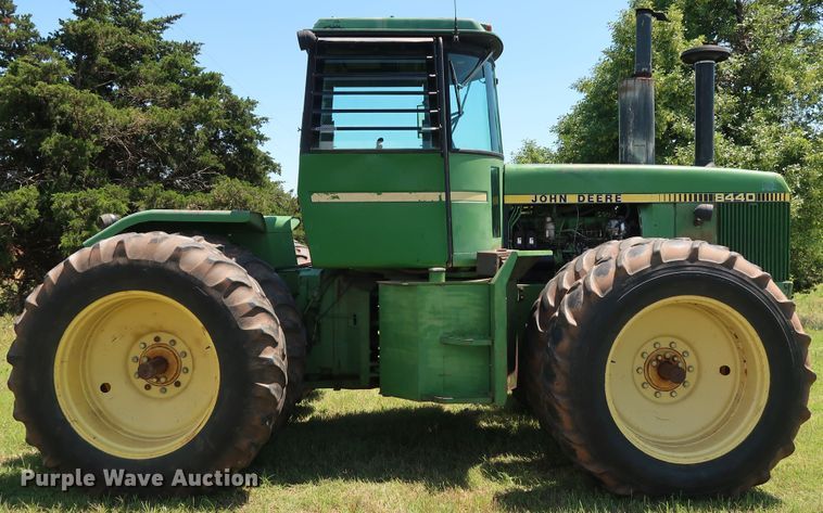 image for item FE9683 1980 John Deere 8440 4WD tractor