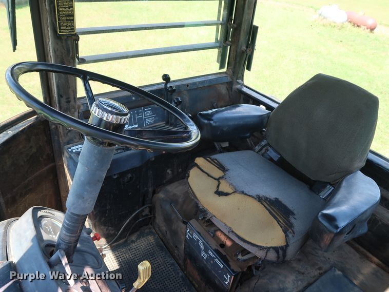 image for item FE9683 1980 John Deere 8440 4WD tractor