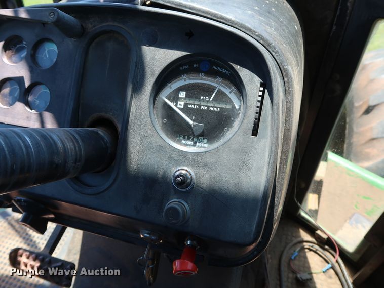 image for item FE9683 1980 John Deere 8440 4WD tractor