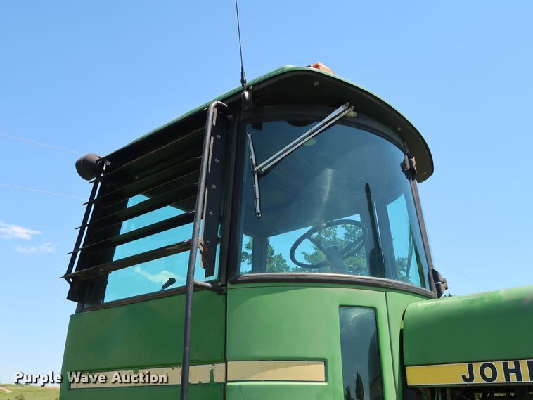 image for item FE9683 1980 John Deere 8440 4WD tractor