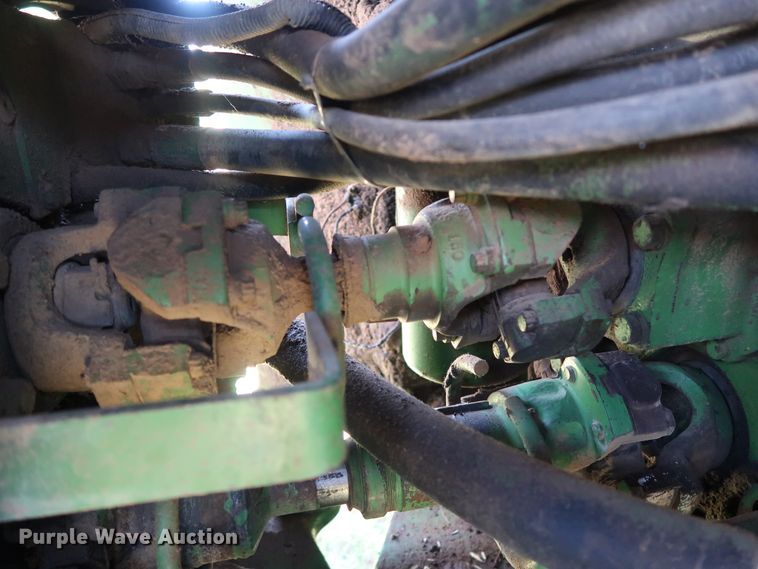 image for item FE9683 1980 John Deere 8440 4WD tractor