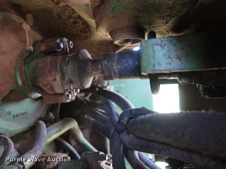 image for item FE9683 1980 John Deere 8440 4WD tractor