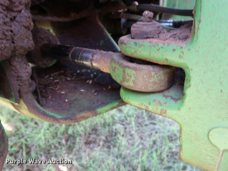 image for item FE9683 1980 John Deere 8440 4WD tractor