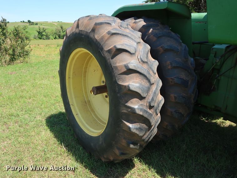 image for item FE9683 1980 John Deere 8440 4WD tractor