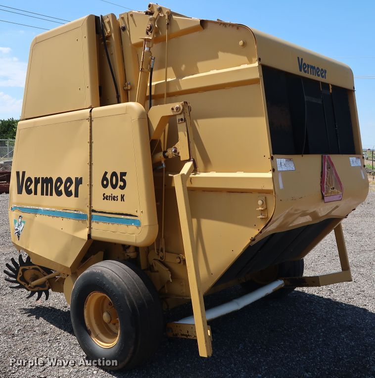 image for item FE9684 (2) Vermeer 605K round balers