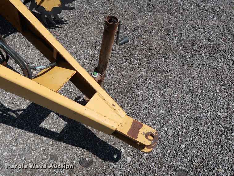 image for item FE9684 (2) Vermeer 605K round balers