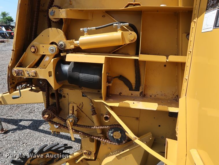 image for item FE9684 (2) Vermeer 605K round balers