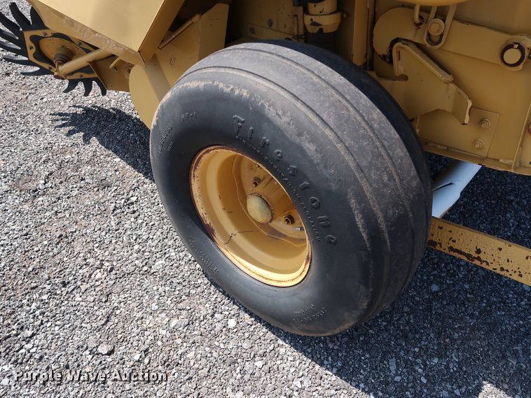 image for item FE9684 (2) Vermeer 605K round balers