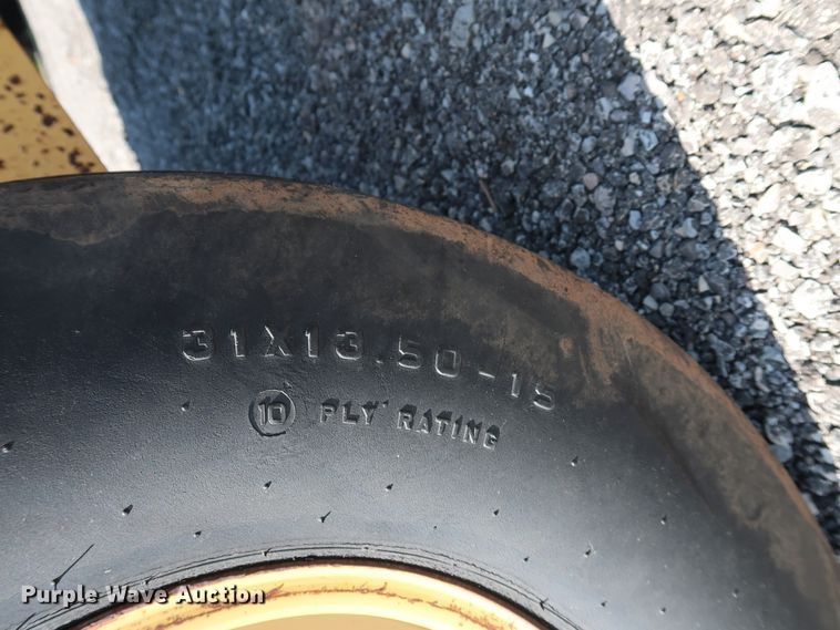 image for item FE9684 (2) Vermeer 605K round balers