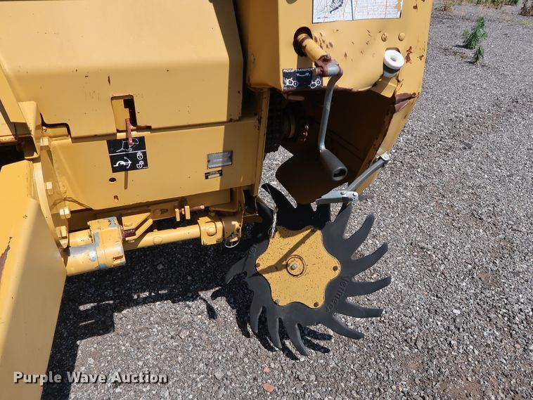 image for item FE9684 (2) Vermeer 605K round balers