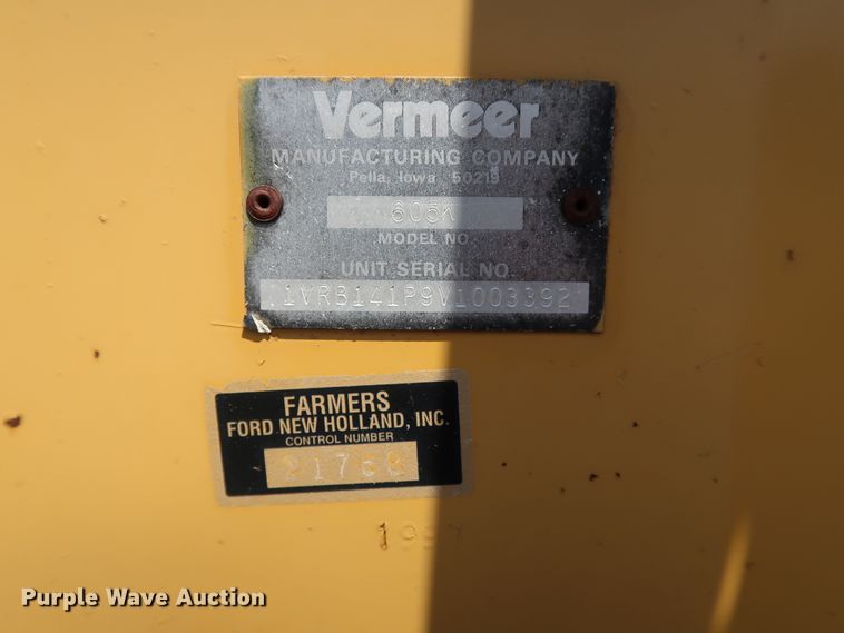 image for item FE9684 (2) Vermeer 605K round balers