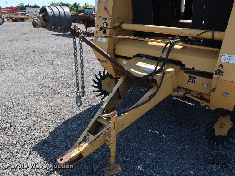 image for item FE9684 (2) Vermeer 605K round balers