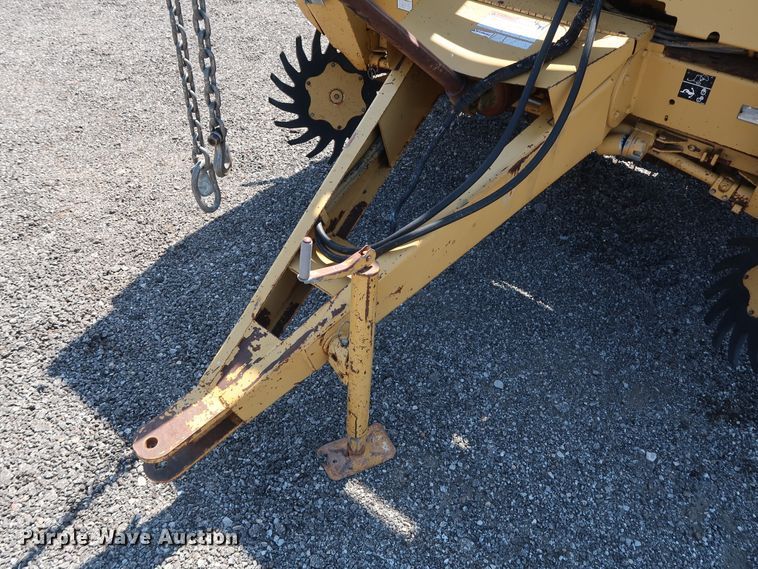 image for item FE9684 (2) Vermeer 605K round balers