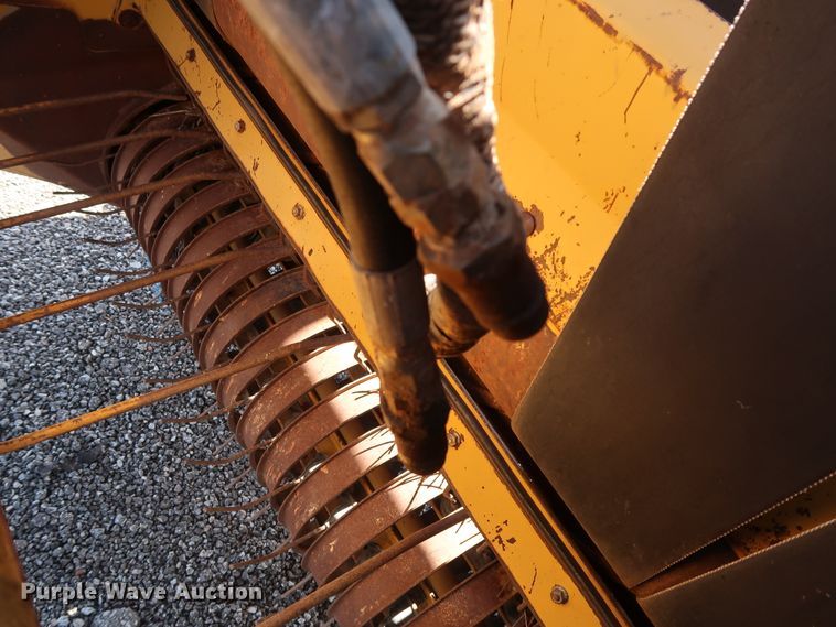 image for item FE9684 (2) Vermeer 605K round balers