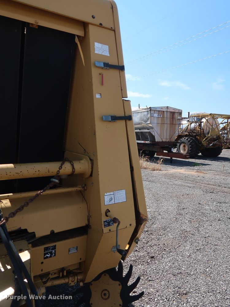 image for item FE9684 (2) Vermeer 605K round balers