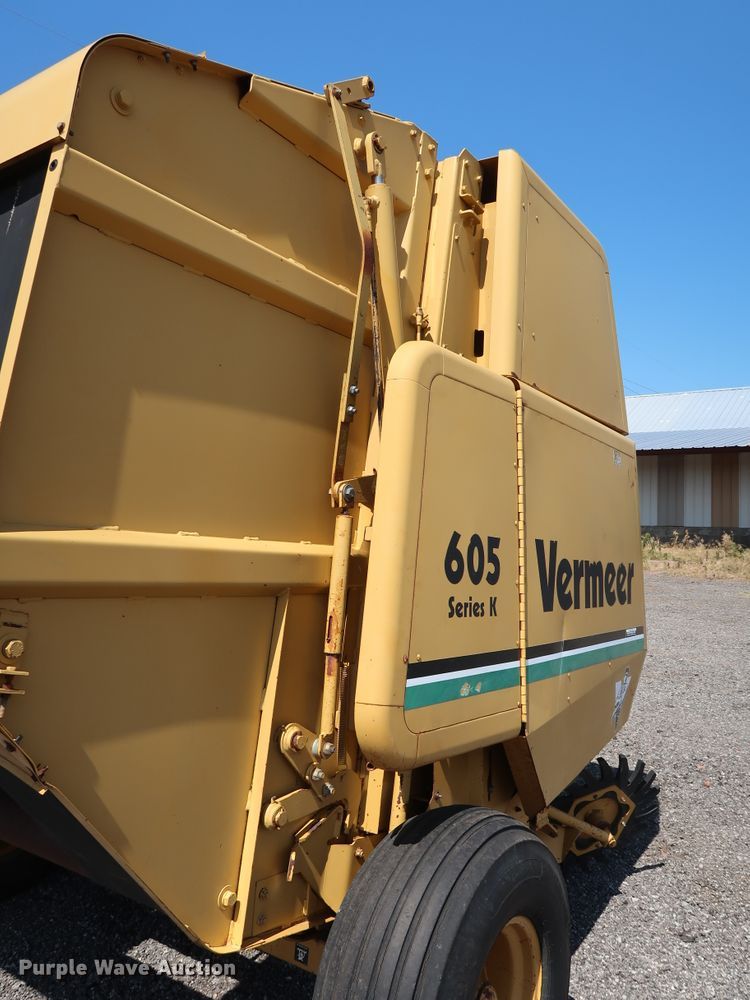 image for item FE9684 (2) Vermeer 605K round balers