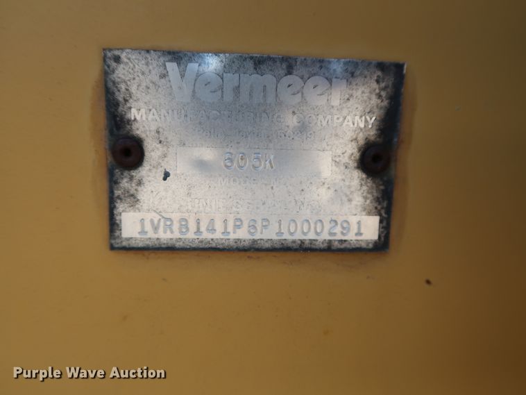 image for item FE9684 (2) Vermeer 605K round balers