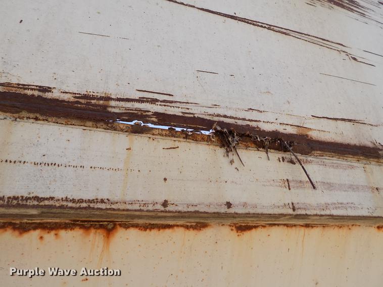 image for item FG9473 2000 International 2654 feed mixer truck