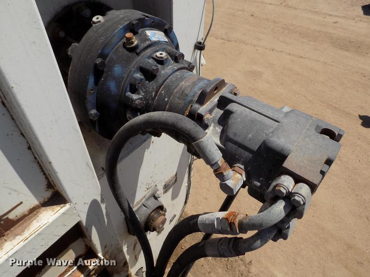 image for item FG9473 2000 International 2654 feed mixer truck