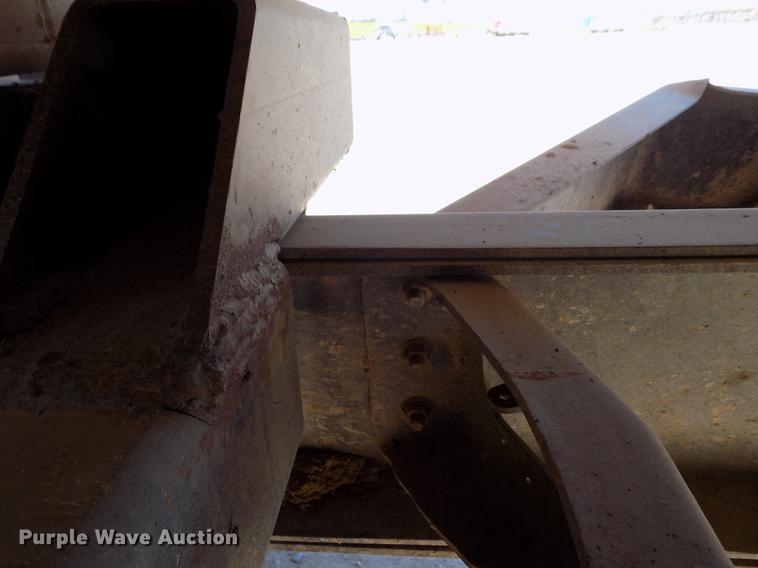 image for item FG9473 2000 International 2654 feed mixer truck