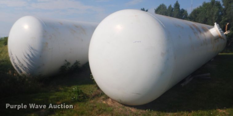 image for item FG9755 (2) bulk anhydrous ammonia tanks