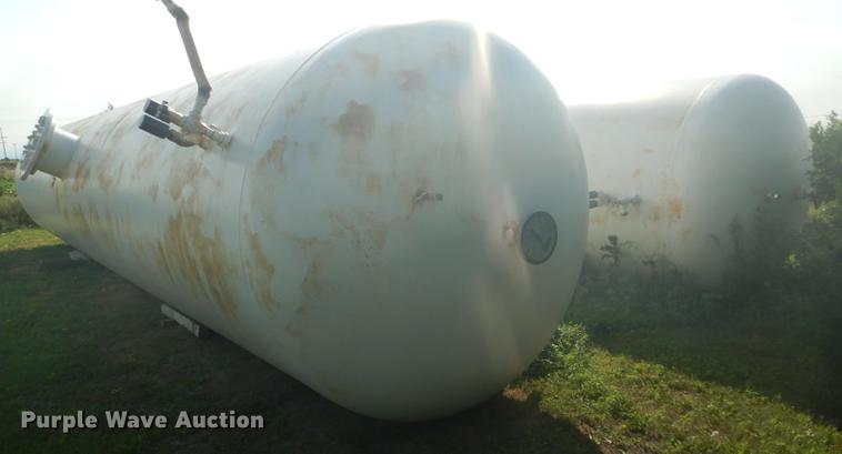 image for item FG9755 (2) bulk anhydrous ammonia tanks