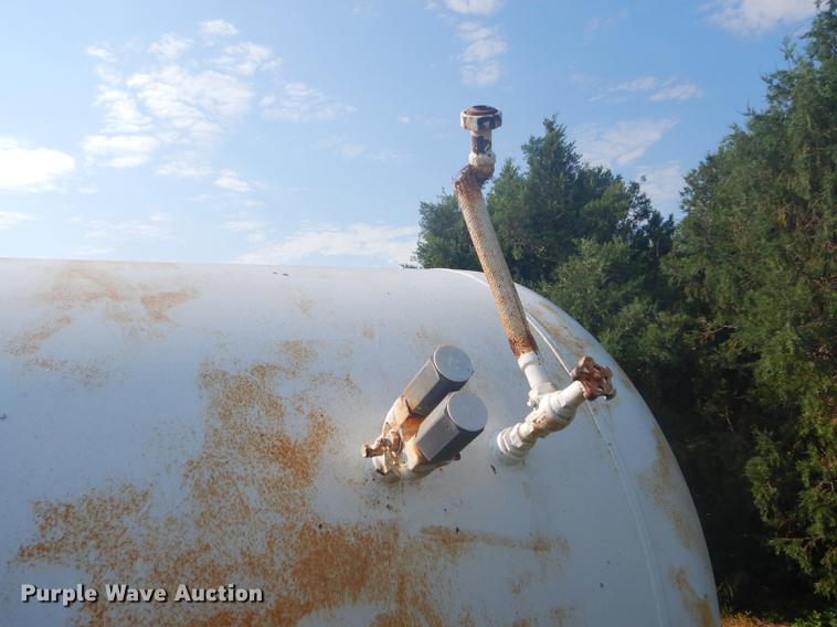 image for item FG9755 (2) bulk anhydrous ammonia tanks