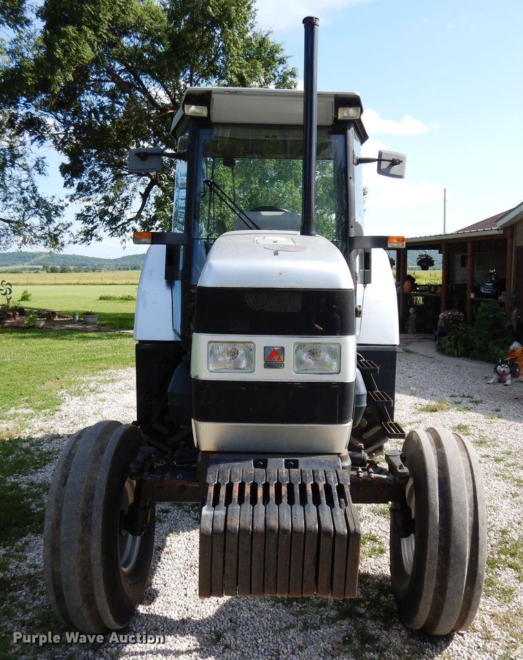 image for item FI9859 1992 White 6105 tractor