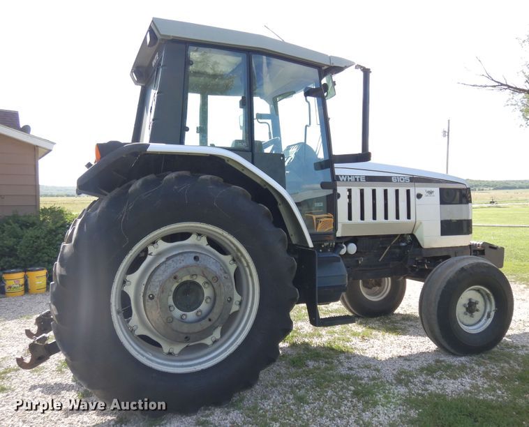 image for item FI9859 1992 White 6105 tractor