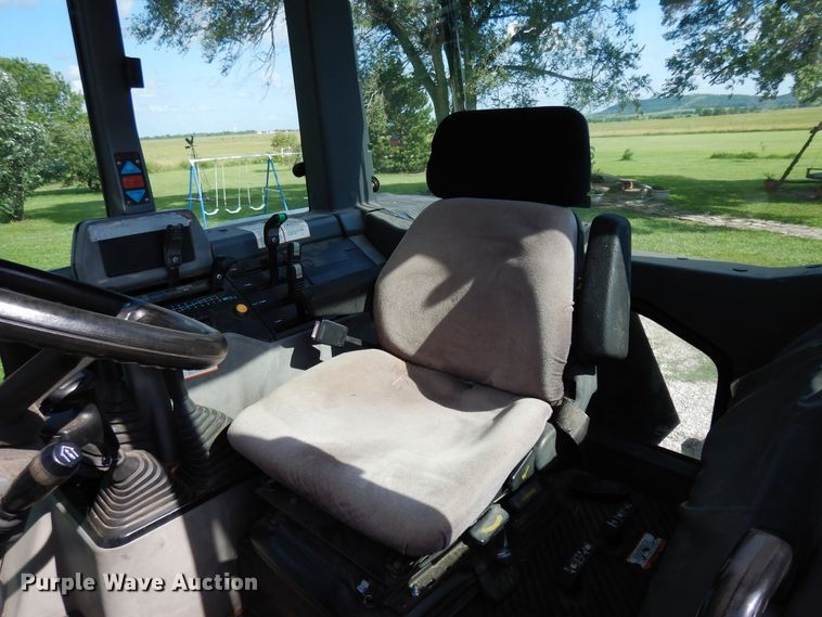 image for item FI9859 1992 White 6105 tractor