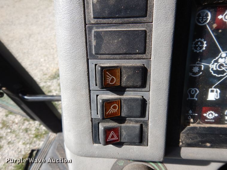 image for item FI9859 1992 White 6105 tractor