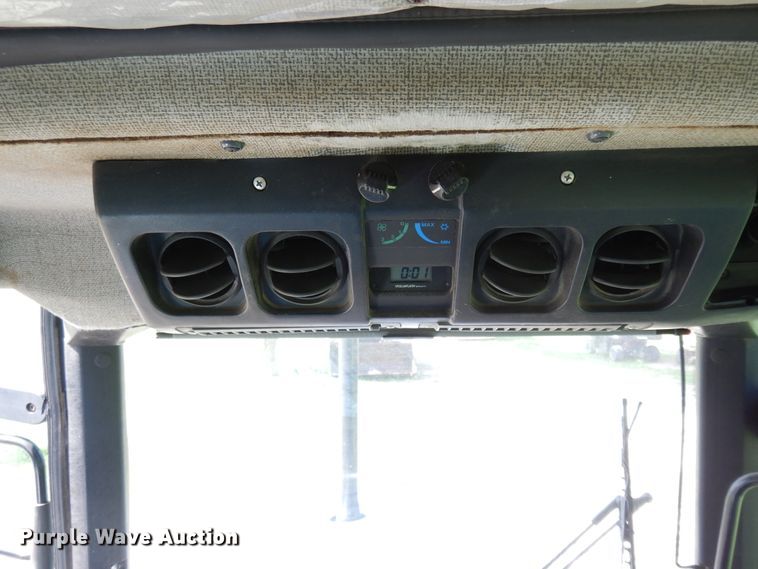 image for item FI9859 1992 White 6105 tractor