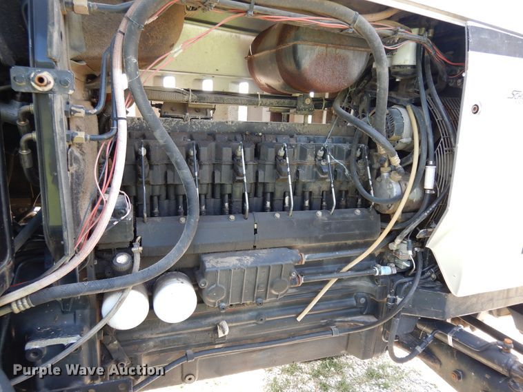 image for item FI9859 1992 White 6105 tractor