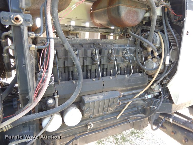 image for item FI9859 1992 White 6105 tractor