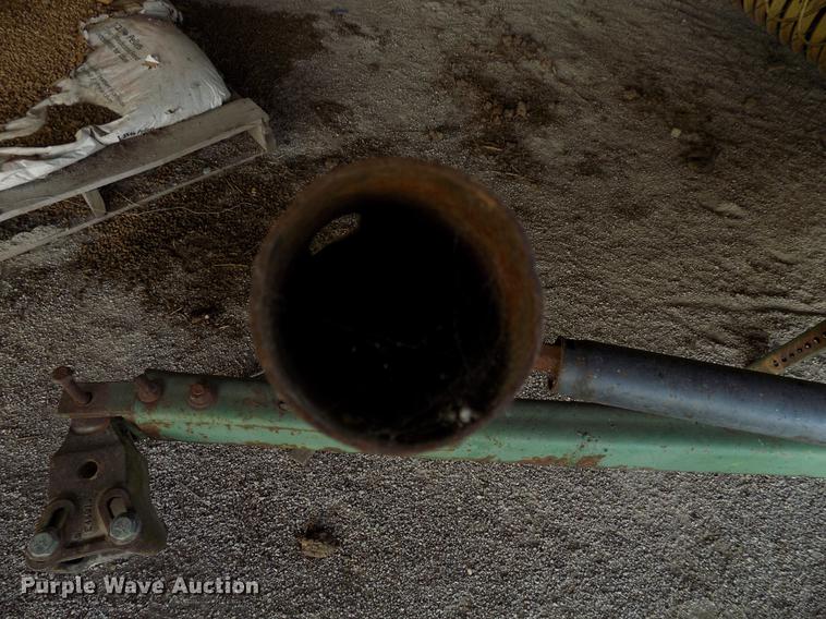 image for item FJ9296 John Deere 346 small square baler