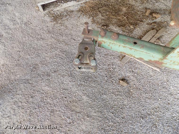 image for item FJ9296 John Deere 346 small square baler