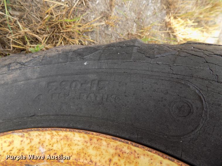 image for item FJ9297 John Deere hay rake