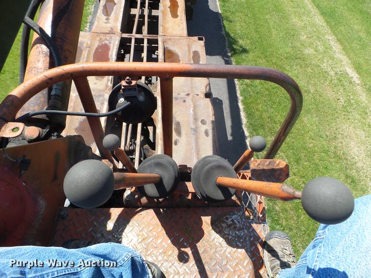 image for item FM9363 1981 International Paystar 5000 log loader truck