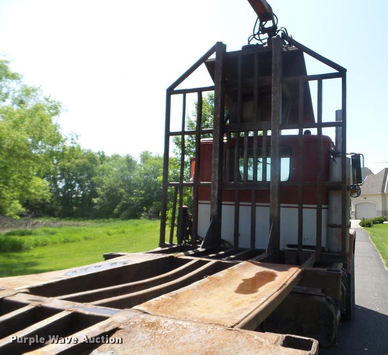 image for item FM9363 1981 International Paystar 5000 log loader truck